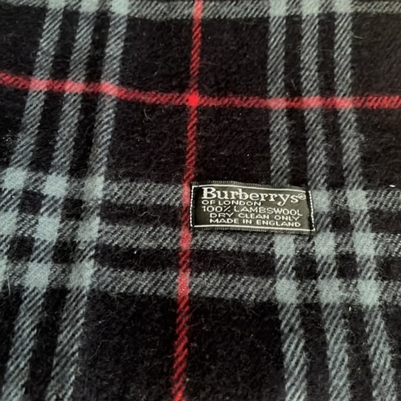 Burberry vintage Lambwool Scarf - Picture 5 of 5